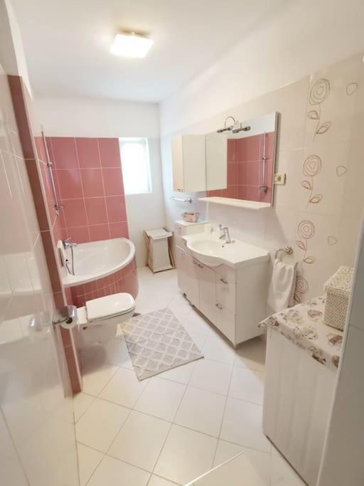 Apartman Pejic Podstrana Buitenkant foto
