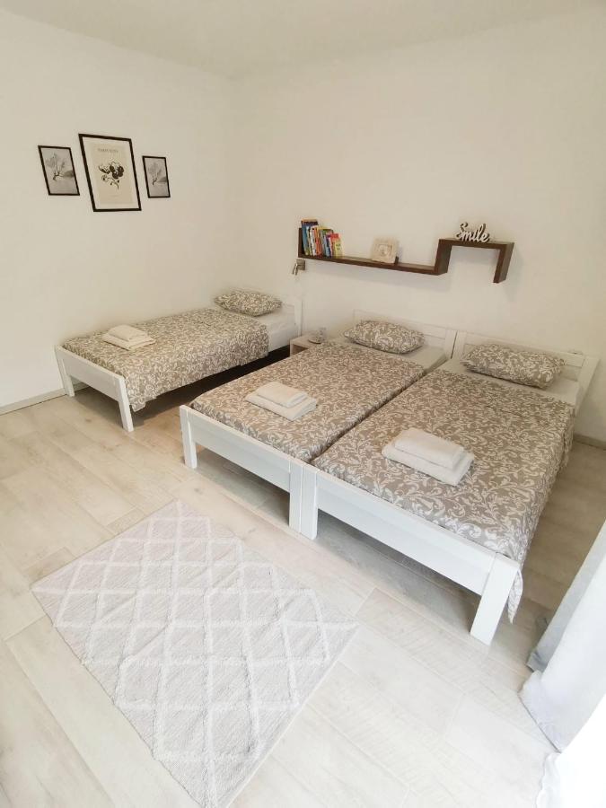 Apartman Pejic Podstrana Buitenkant foto